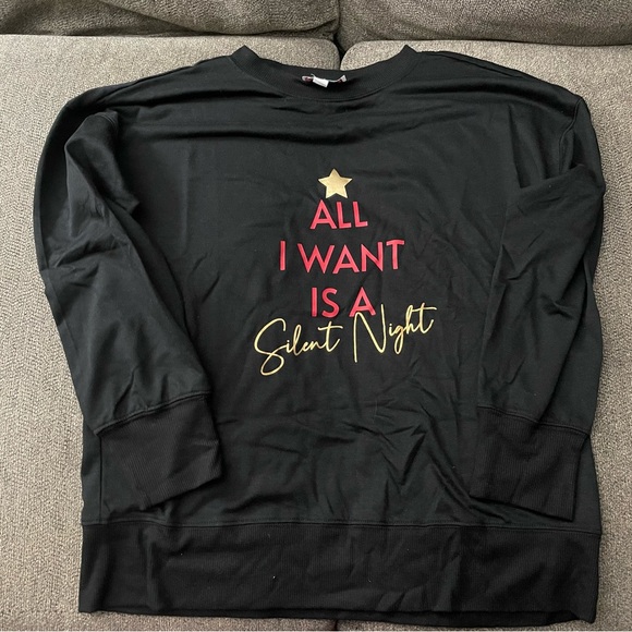 Tops - NWOT Black Holiday Long Sleeve Shirt